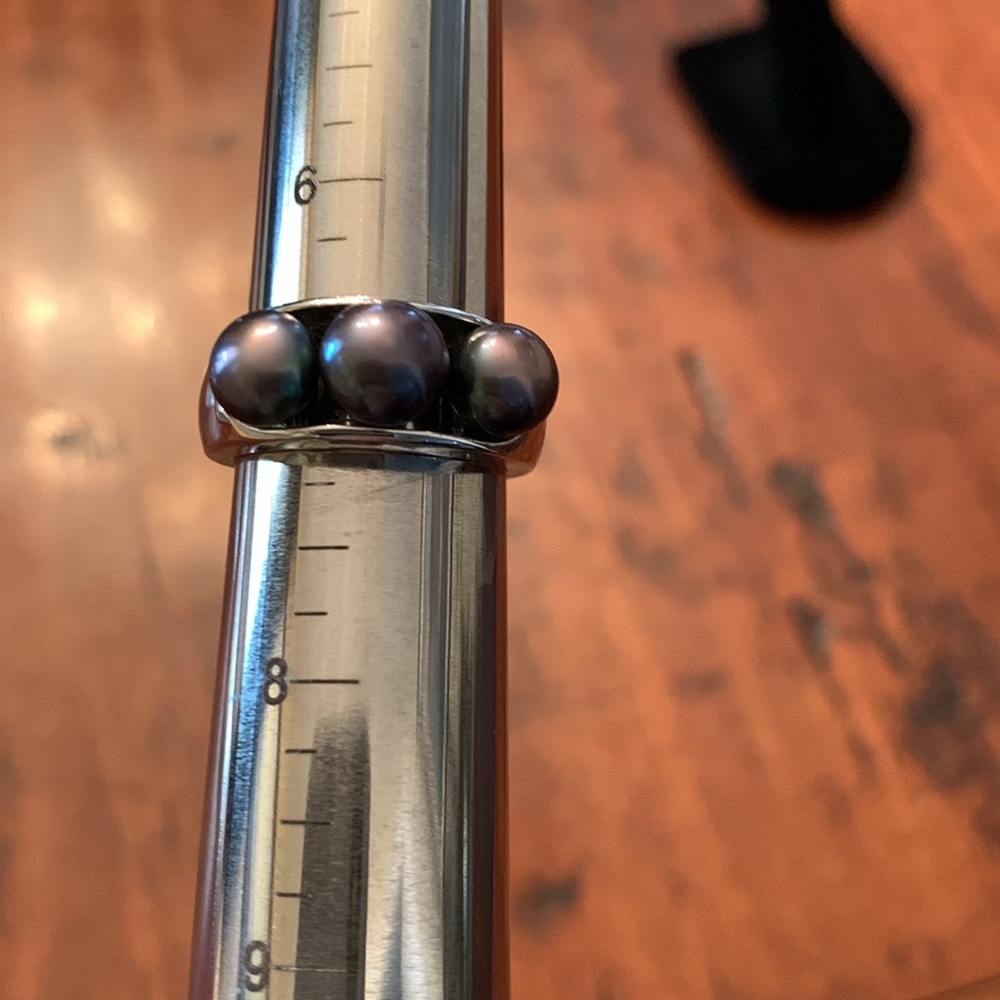 Sterling Silver Ring with 3 Black Pearls, Modernist Style. - Picture 4 of 5
